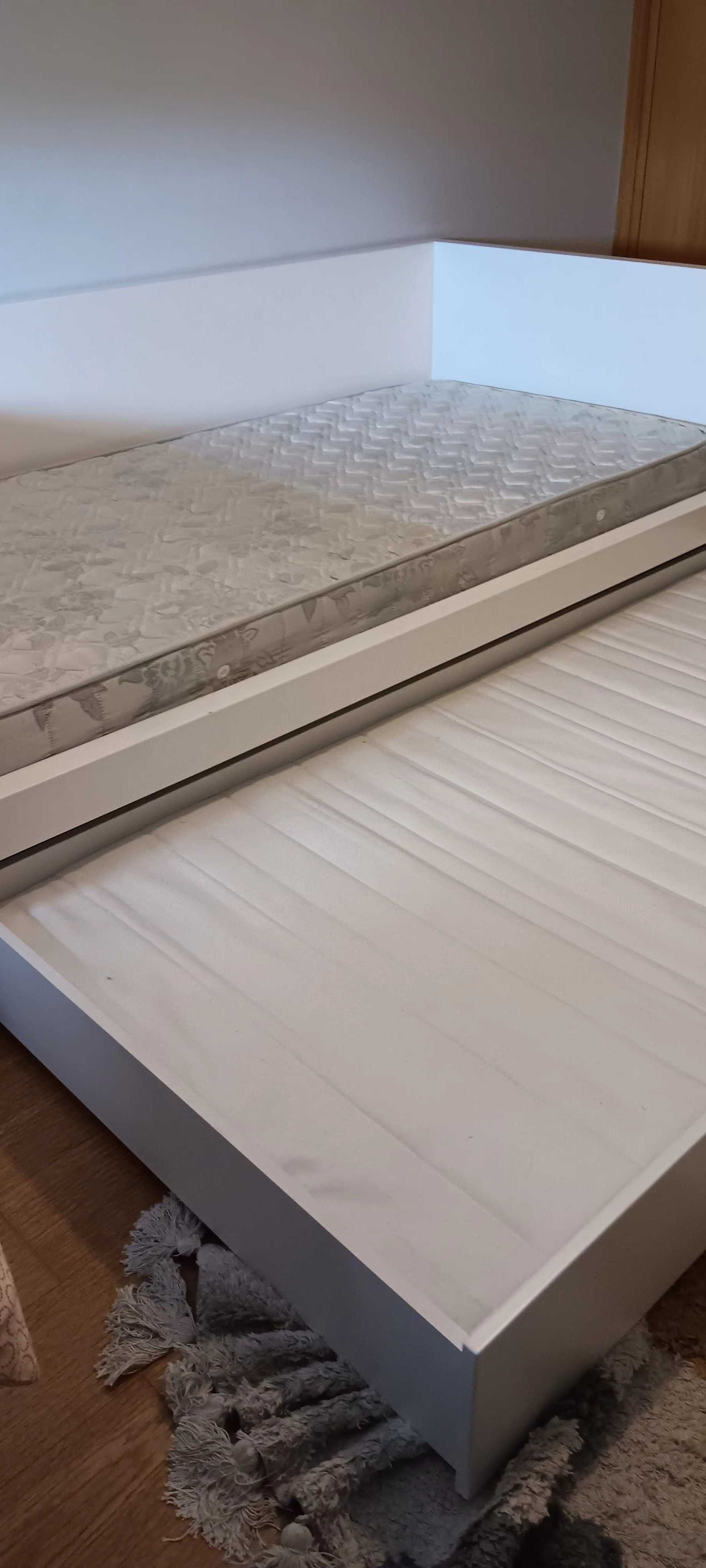 Cama dupla maciça branca