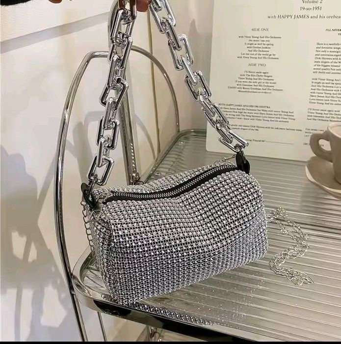 Torebka damska z kryształkami