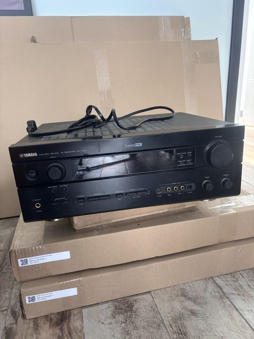 Amplituner YAMAHA RX-V640      z USA