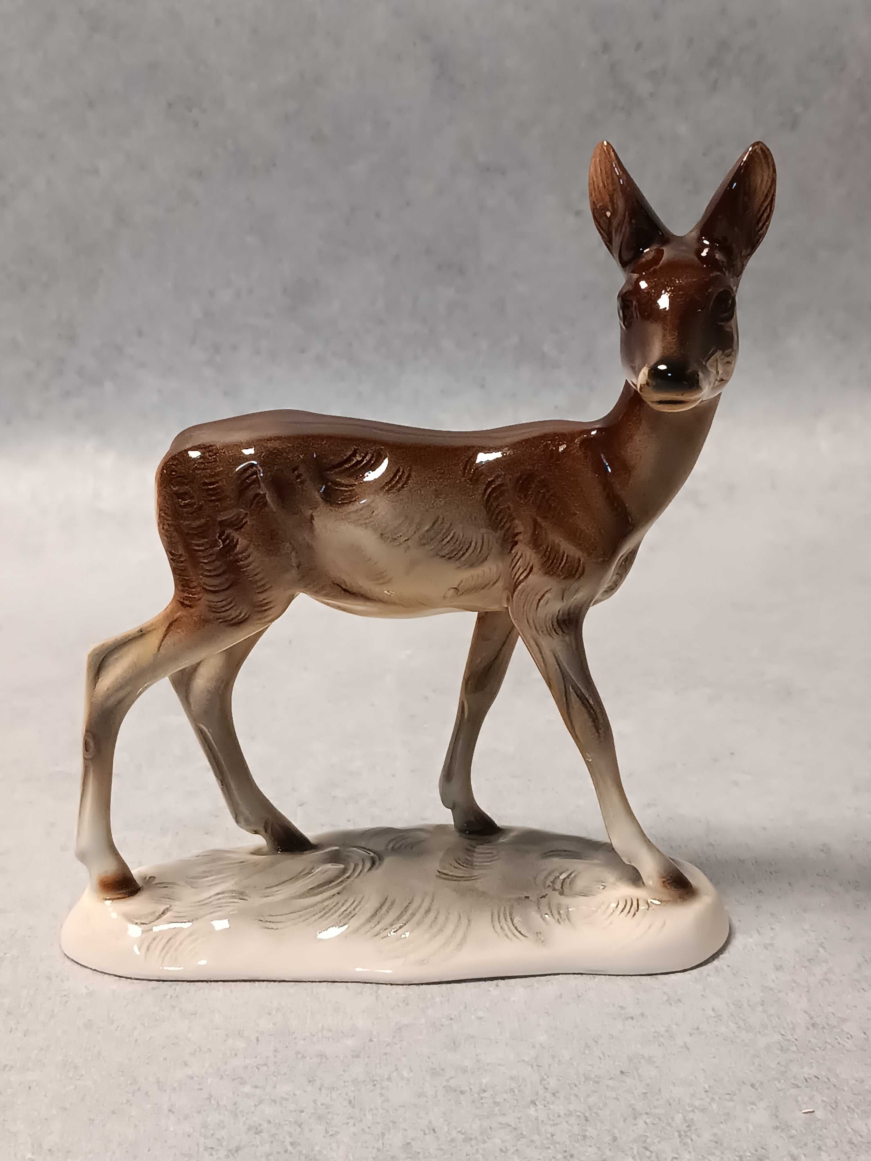 Hertwig kolekcjonerska figurka Jelonek Sarenka Niemcy