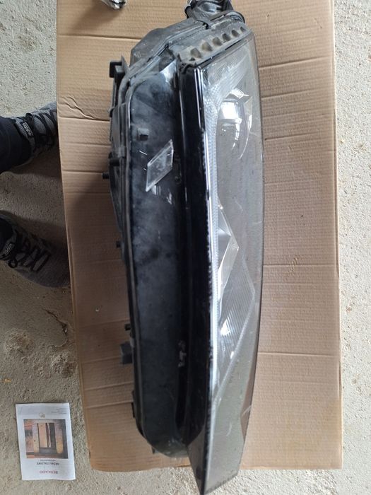 Reflektor przód prawy octavia IV 4 przed lift full led