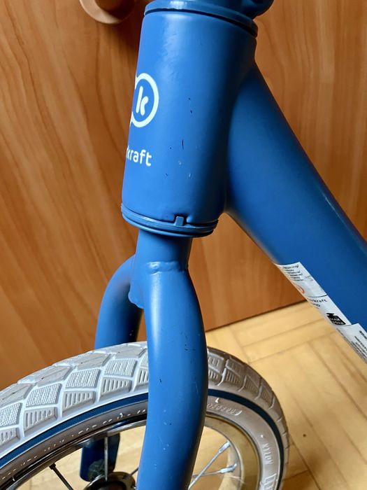 Rowerek biegowy Kinderkraft niebieski