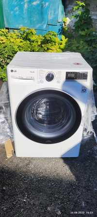 Продам пральну машину LG 10,5кг