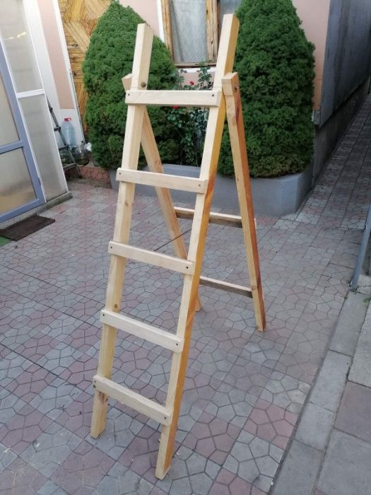деревянная лестница стремянка