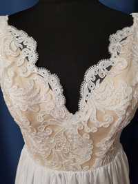 Sukienka ślubna biała koronka