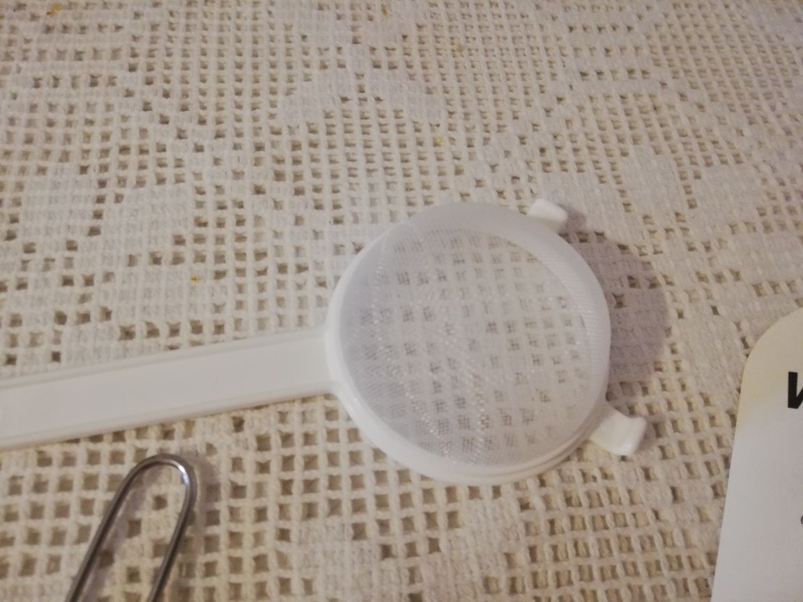 Coadores INOX e plástico.