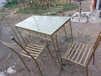 Mesa de jardim em ferro