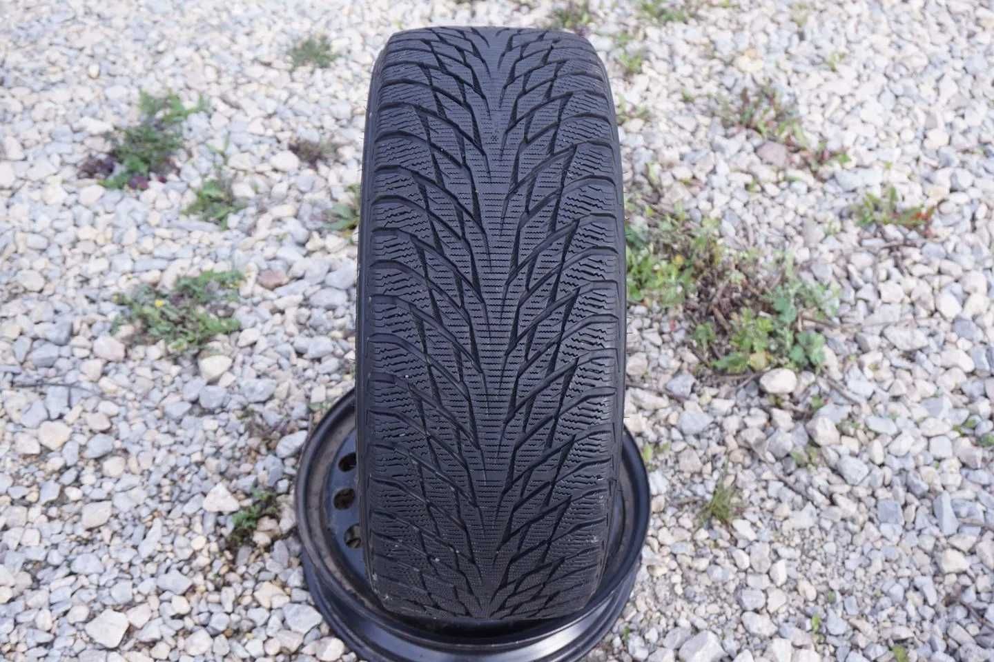 Opona Nokian HAKKAPELIITTA R2 235/45/17 97R XL