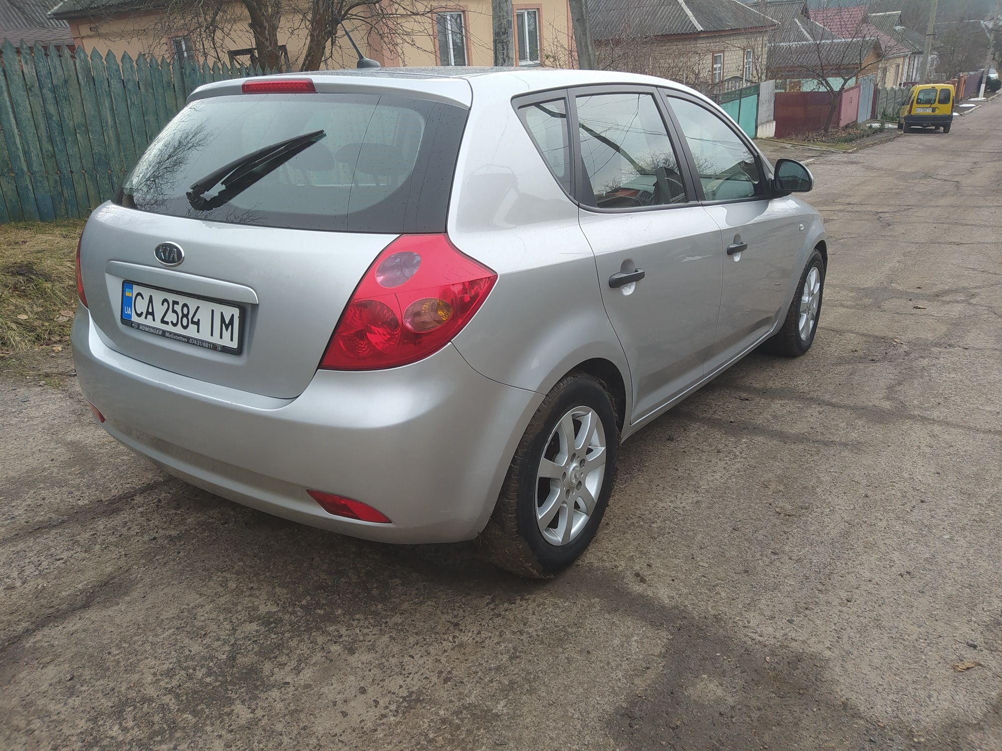 Продам Kia cee'd