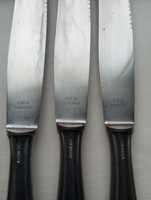 Три Столові ножі .