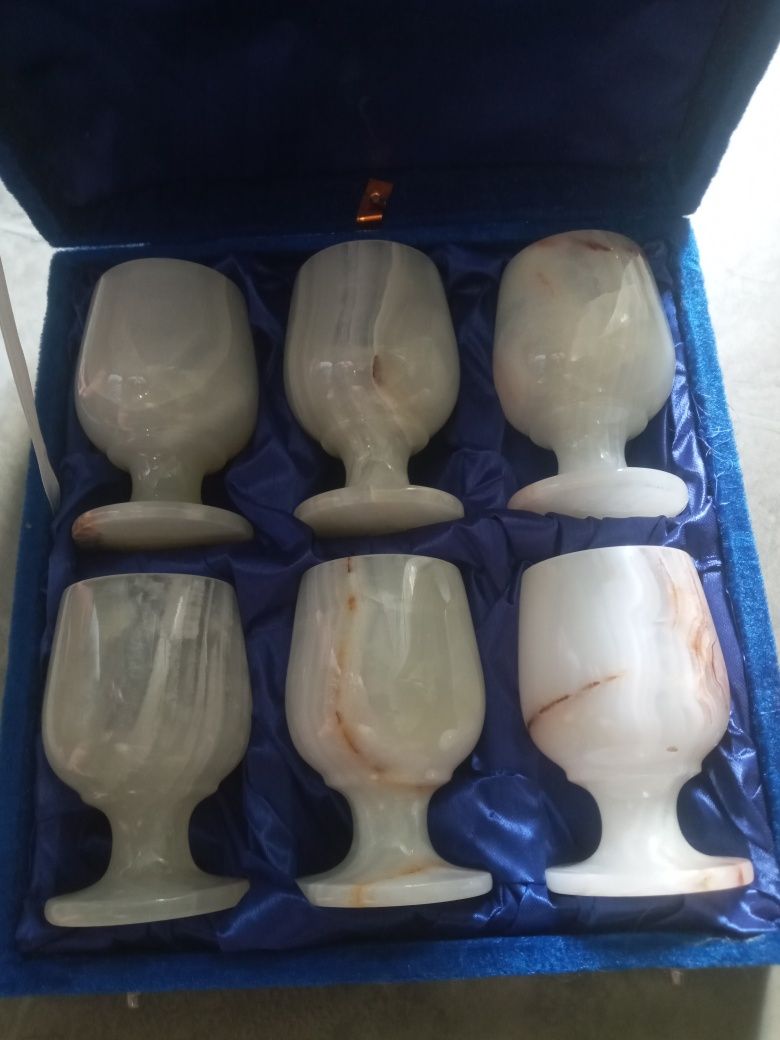 Продам бокалы из оникса