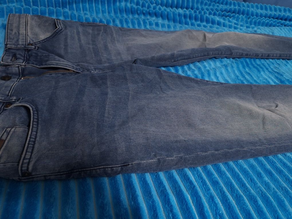 Spodnie jeansy Hugo Boss rozmiar M