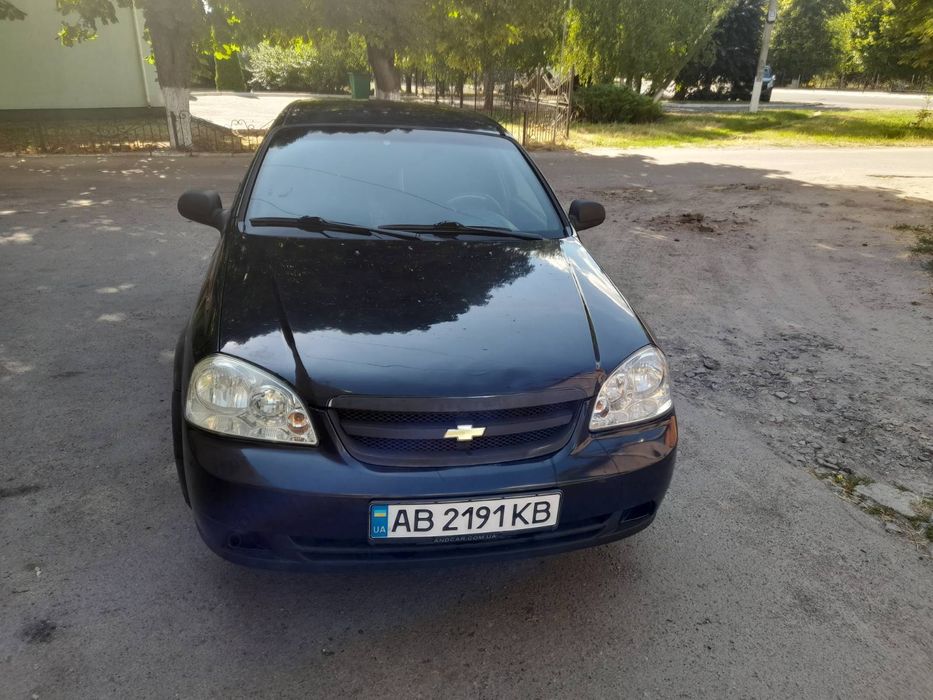 Шевролє Лачетті продам