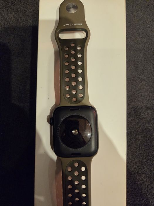 Apple watch SE gen 2 + Cellular