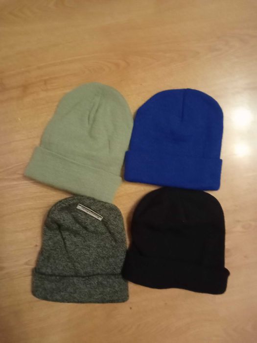 Czapki nowe zawijane i niezawijane okazyjna cena 5zł sztuka