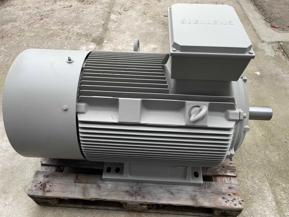 Silnik elektryczny SIEMENS 200 kW 1480 obr