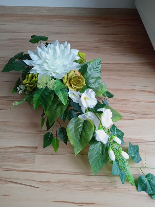 Wiązanka nagrobna 70 cm