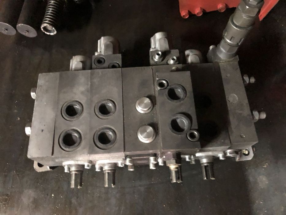 Гідророзподільник розподільник до автотракторноі техніки ремонт