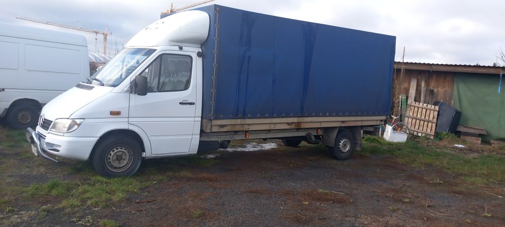 Usługi transportowe, trasoport towarów i rzeczy