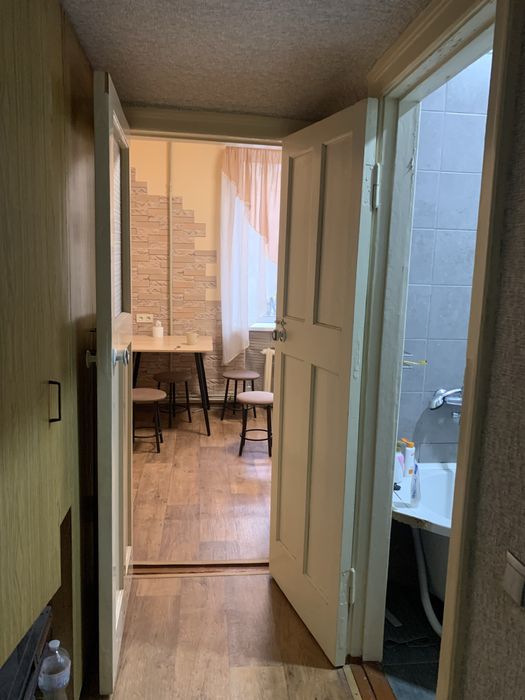 Продам хорошую, жилую, уютную квартиру в центре города