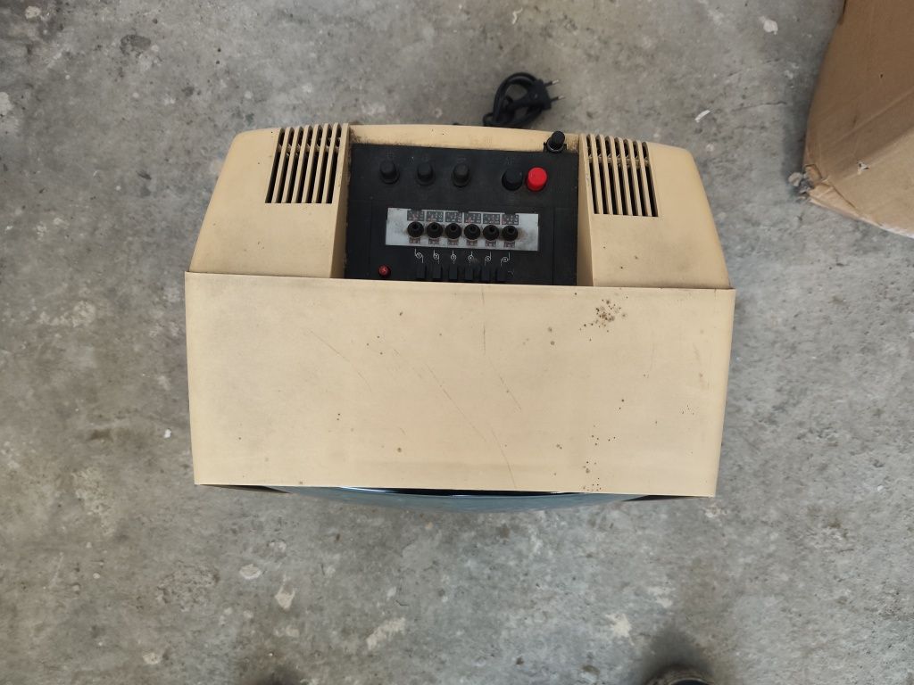 Stary telewizor UNITRA Unimor neptun 150e