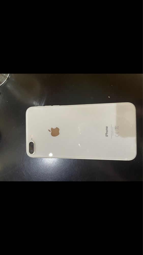 iPhone 8 Plus 64GB usado com capas