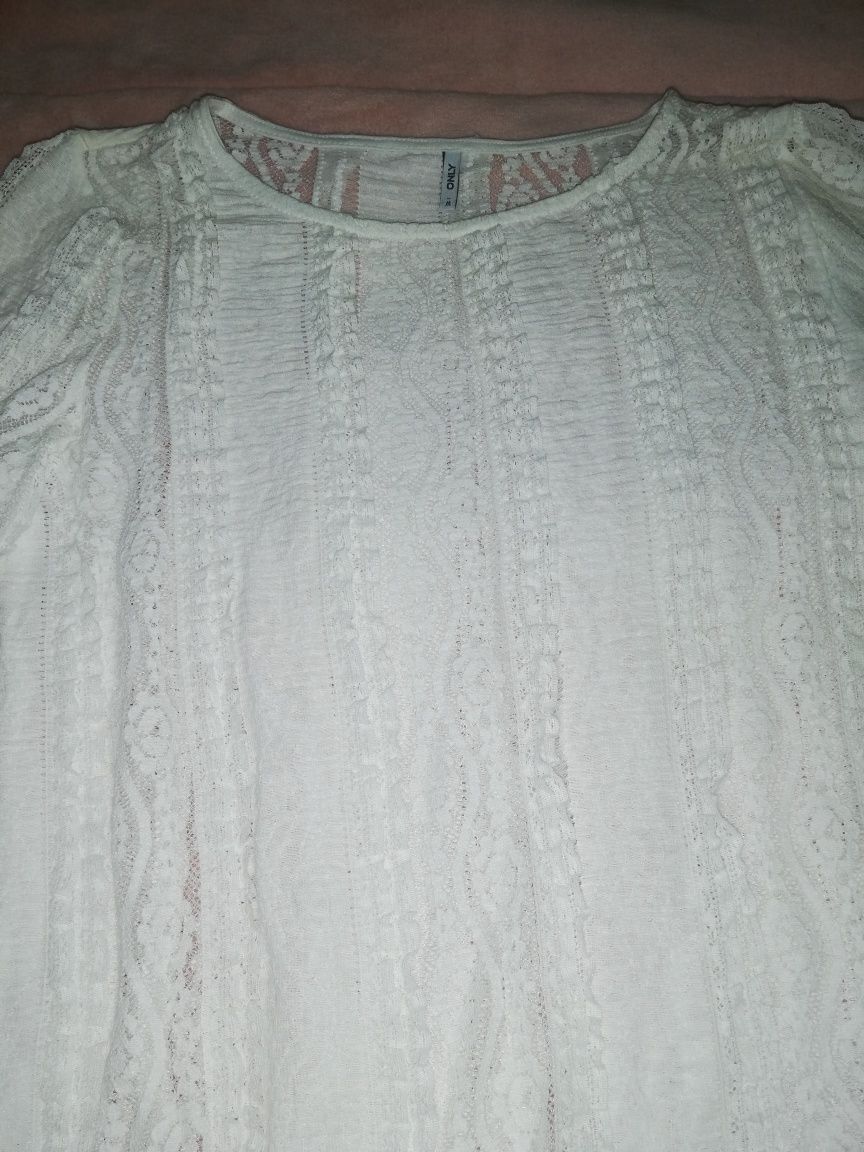 Blusa de renda branca