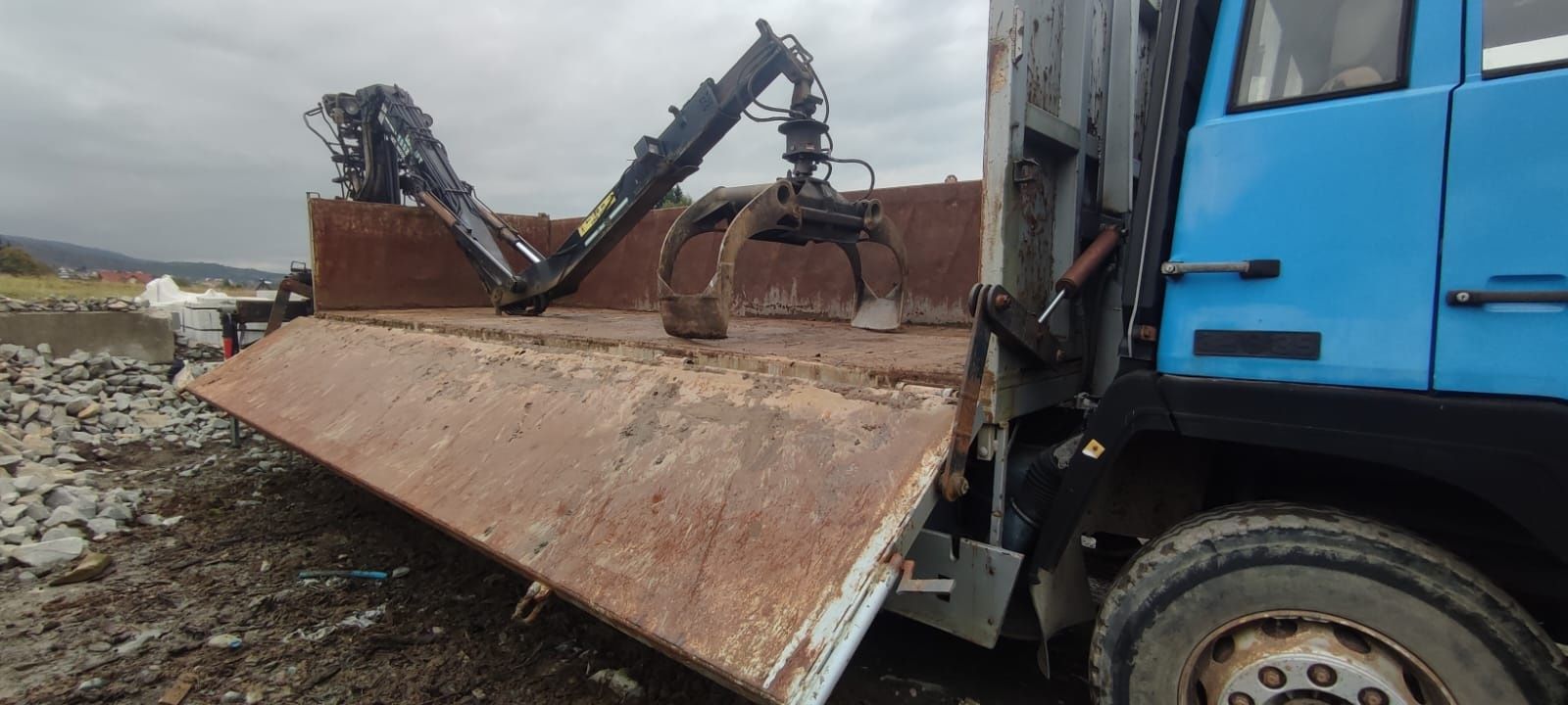 Steyr 6x4 loglift 105z do lasu