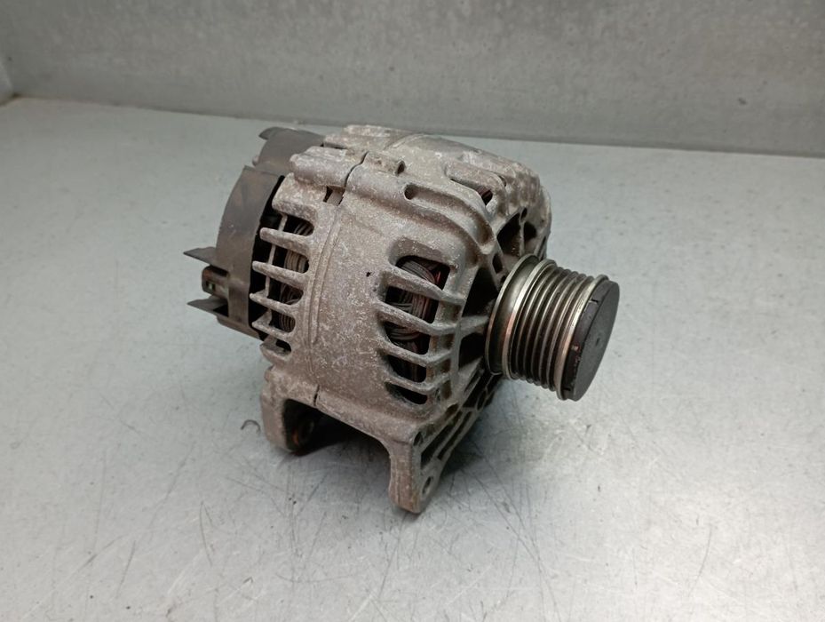 Alternador RENAULT Clio IV (BH_)