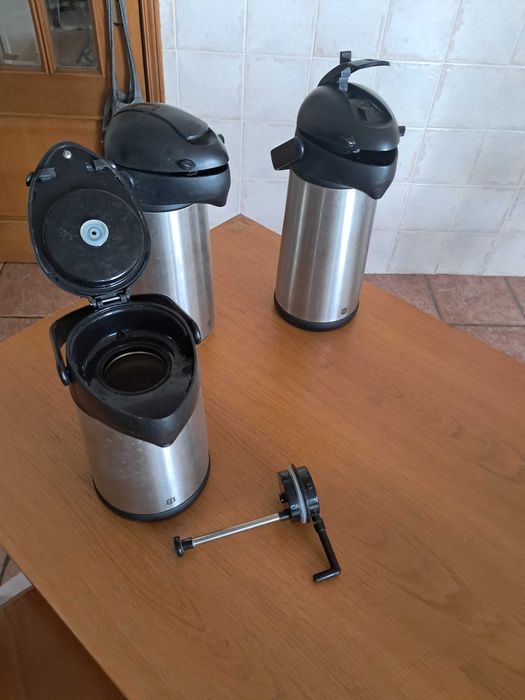 Jarros térmicos com doseador