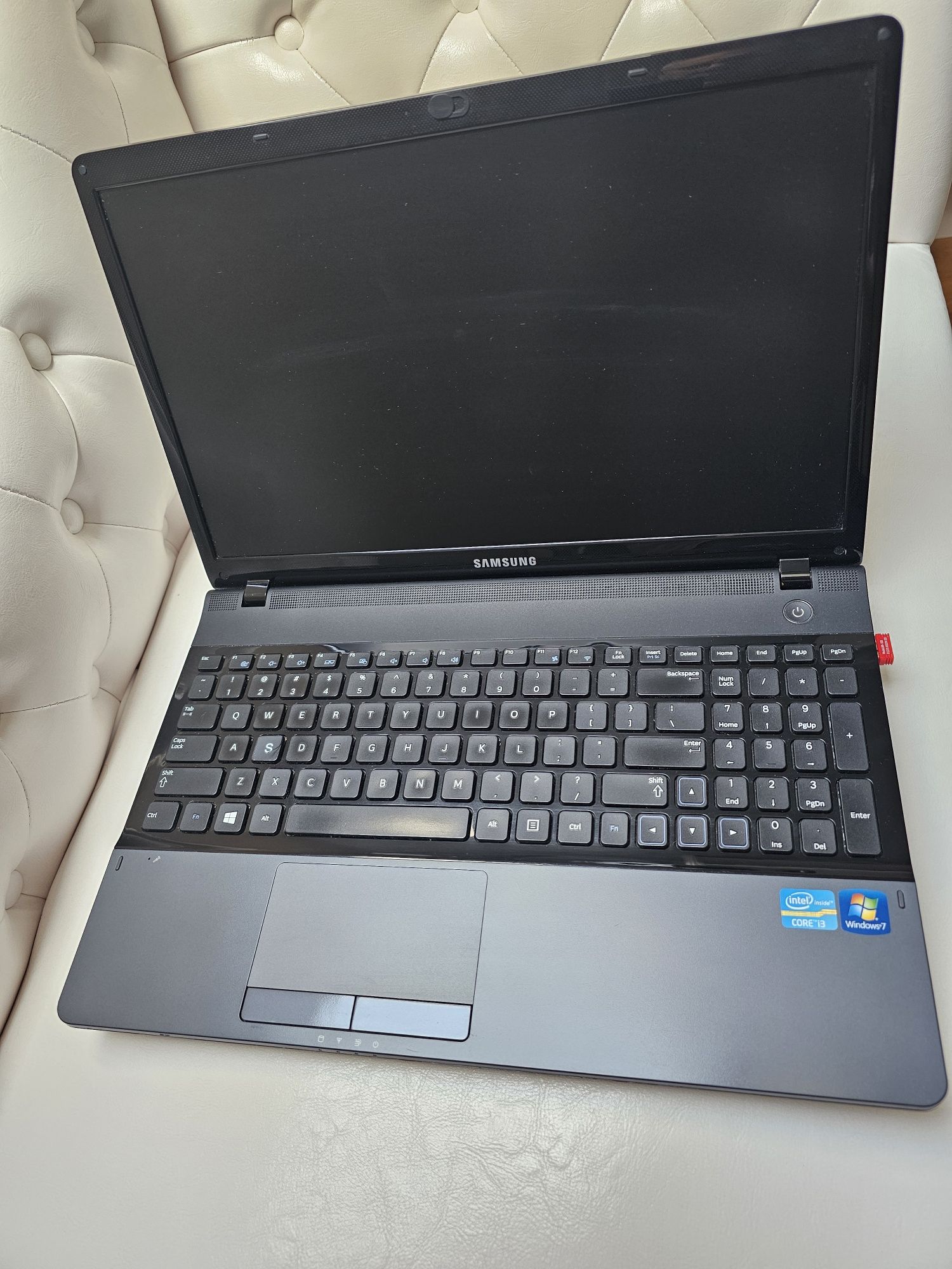 Laptop Samsung 6GB, 240 GB SSD