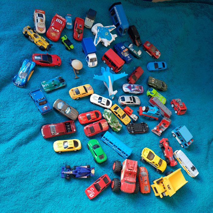 Машинки металлические