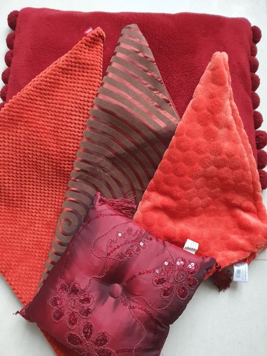 Zestaw 5 poduszek i poszewek dekoracyjnych