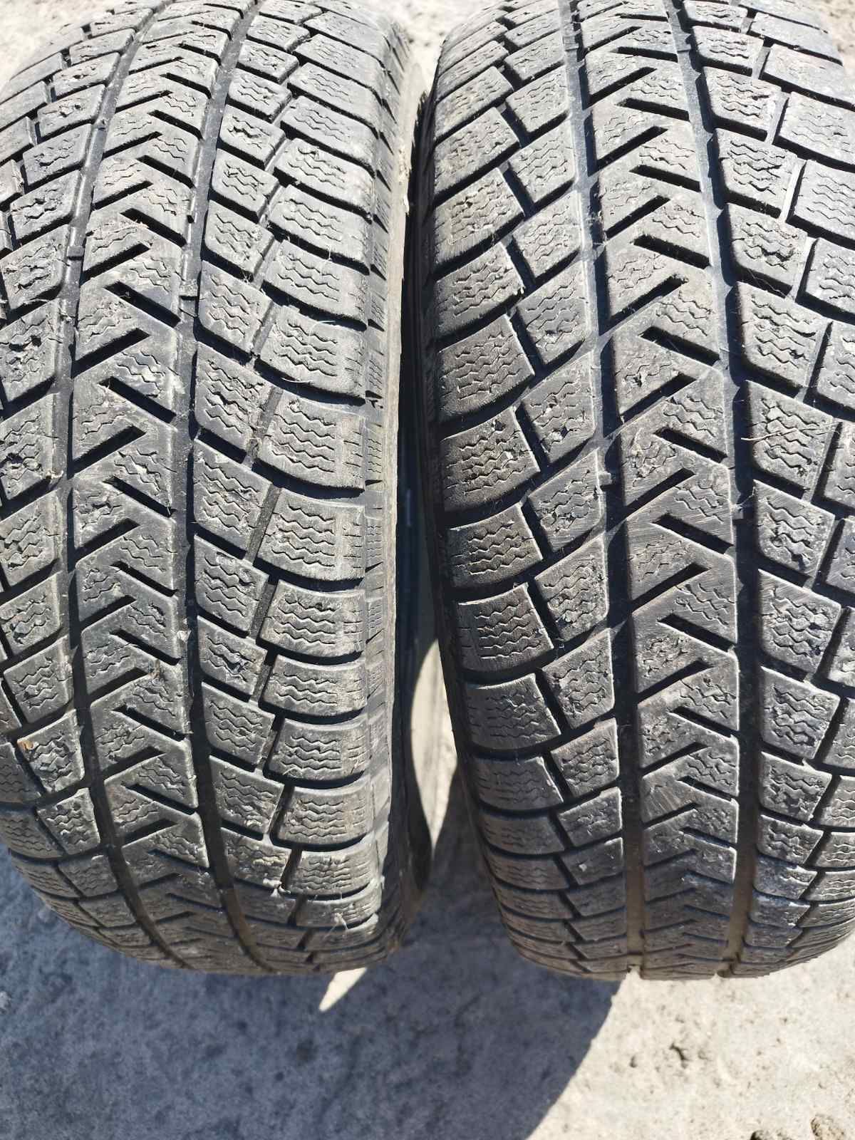 Продам резину 235/70/R16 4шт 2 і 2