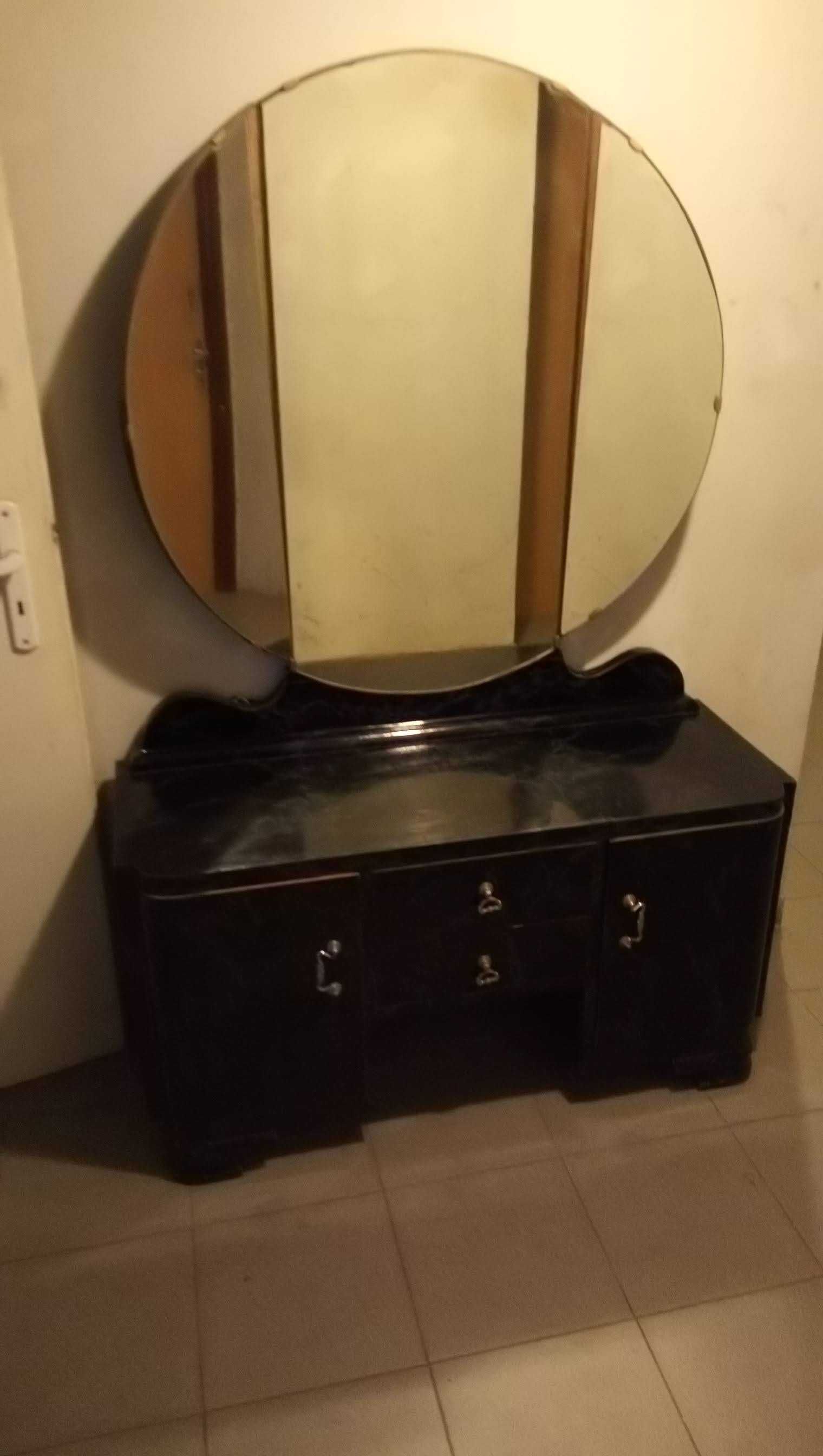 Toaletka z lat 50-tych