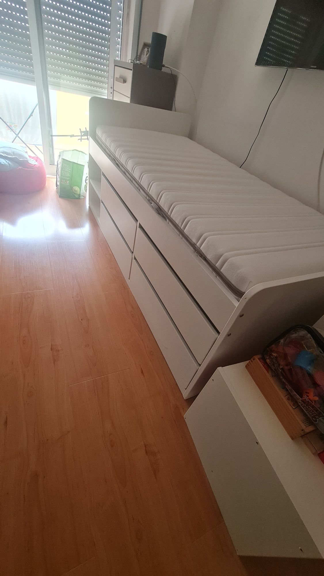 Cama de solteiro como nova