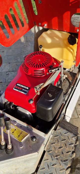 Podgarniacz paszy ślimakowy Westermann CM2 Hydraulika Honda gxv 340