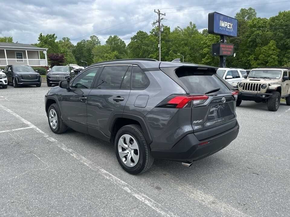 2021 Toyota RAV4 LE