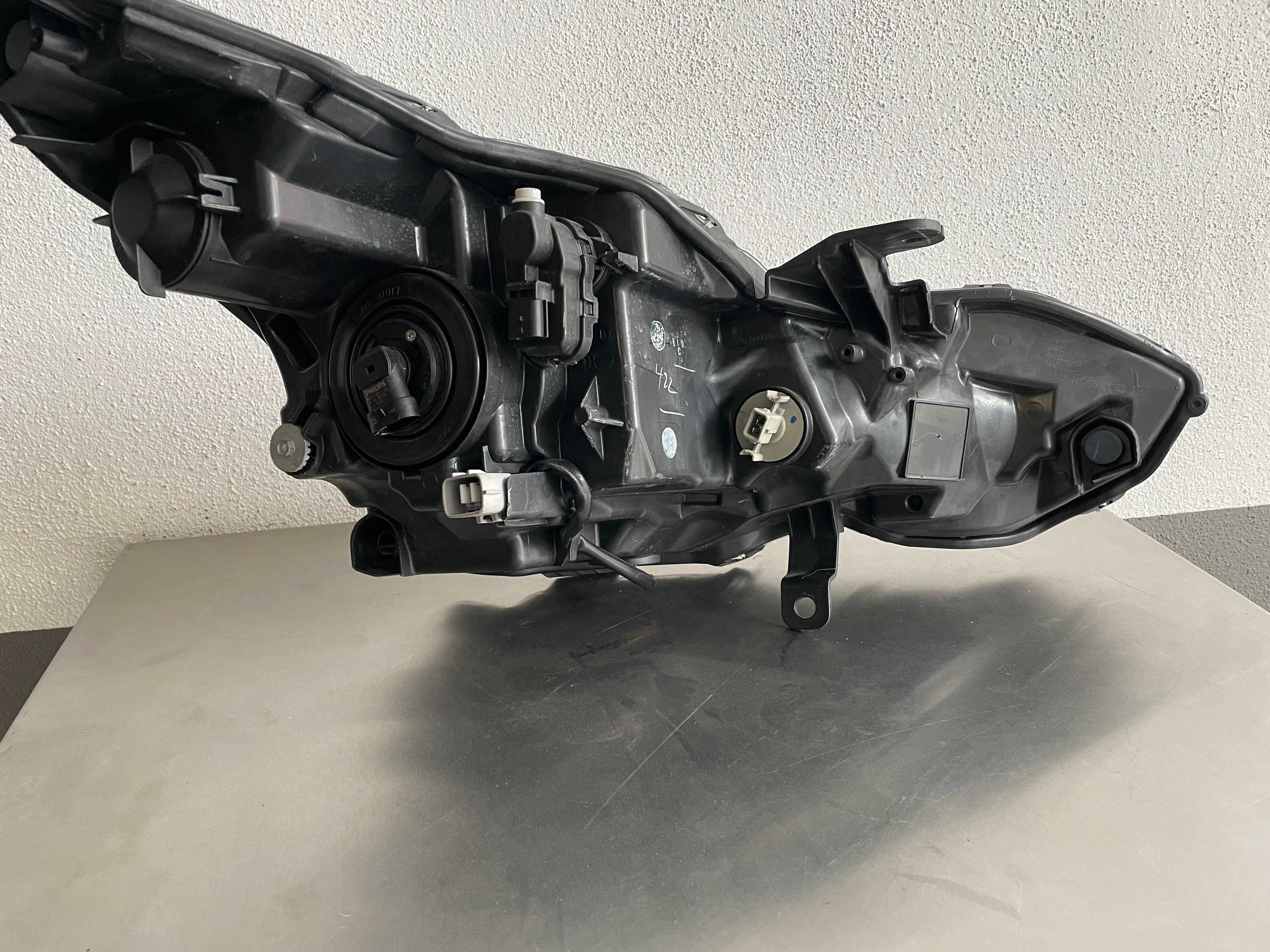 Ótica Frontal Esquerda Toyota Aygo 2020