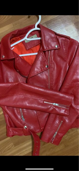 Косуха 42-44 червона