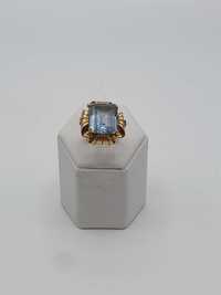 Złoty pierścionek z kamieniem P: 750 / G: 7,95