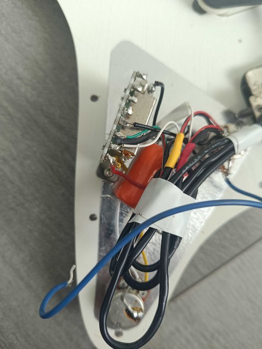 Loaded Pickguard Seymour Duncan Designed HSS para Squier/fender