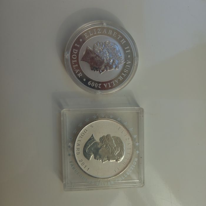 Монеты серебряные.