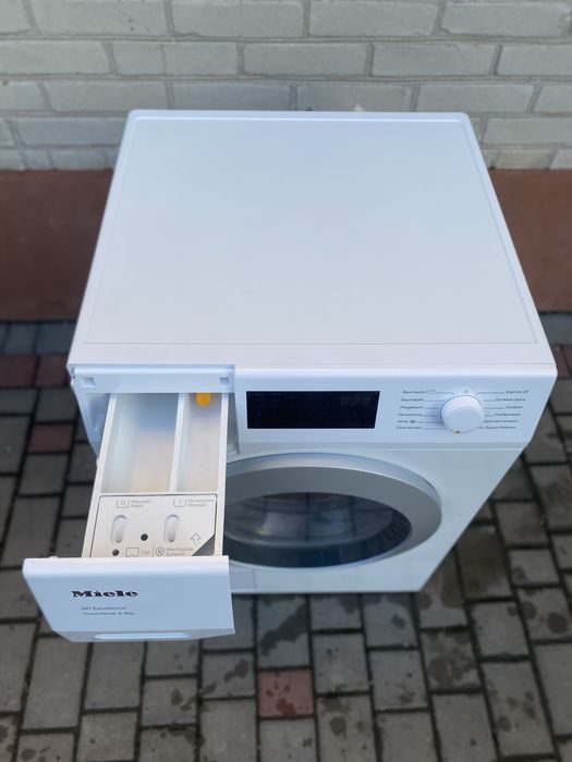 Пральна машина Miele WDB030WCS