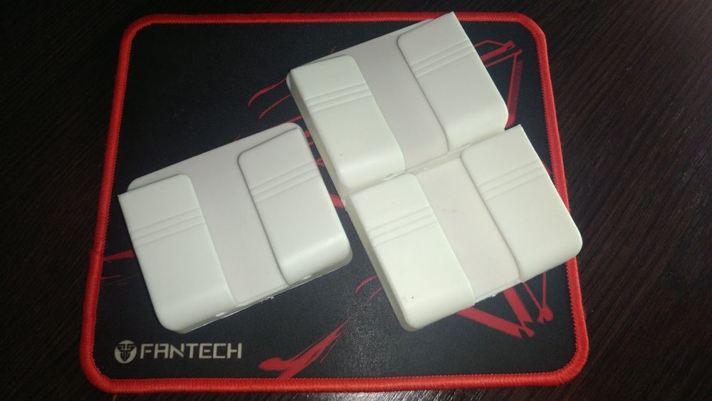 Підставка / карман / тримач на стіну для телефону / пульта