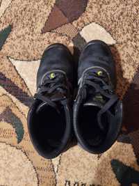 Зимове спец взуття з металевою вставкою SAFETY JOGGER