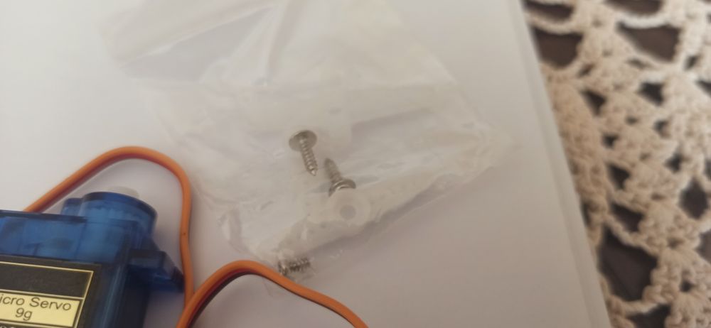 Сервопривод micro Servi 9g SG90