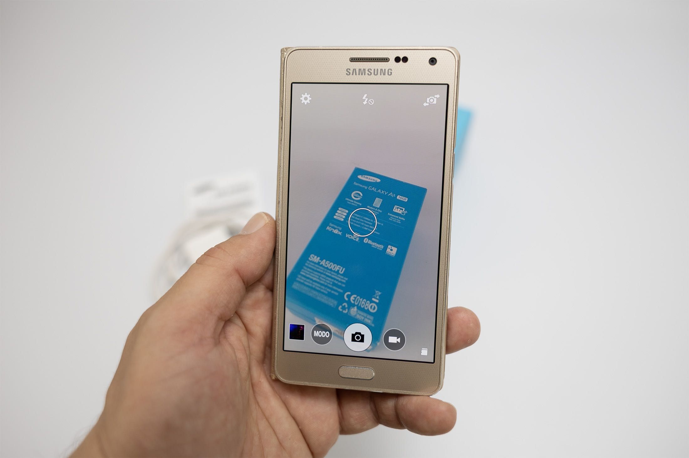Samsung Galaxy A5 (SM-A500FU) 16GB Dourado Desbloqueado