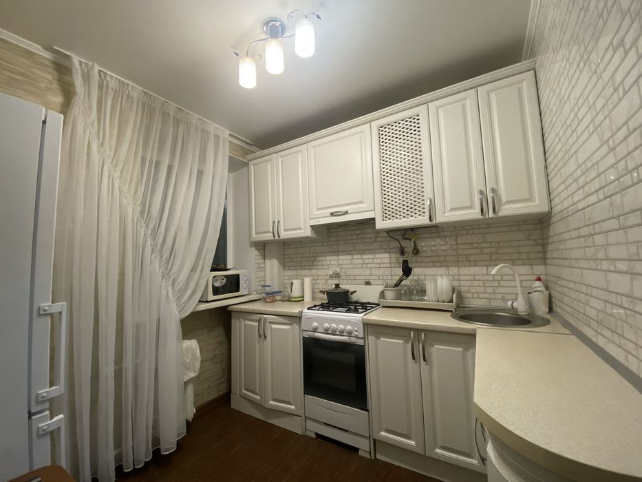 Сдаю посуточно 2 к центр ул.Бузника