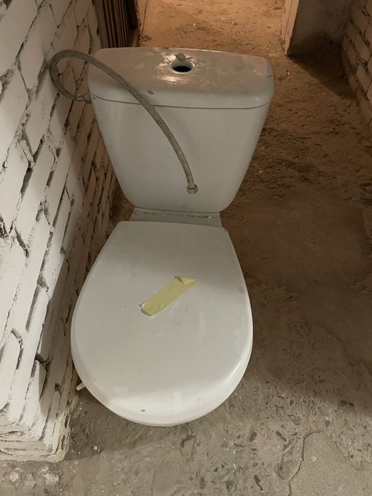 Wc kompakt poziomy